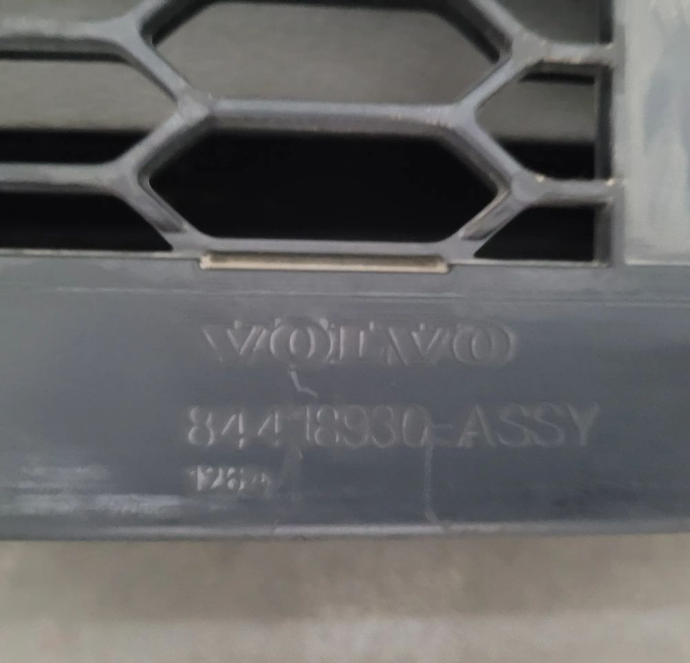 ZDERZAK VOLVO FMX 84418930 ORYGINAŁ CHWALIM116 - كأس مترعة - شاحنة: صور 5 ZDERZAK VOLVO FMX 84418930 ORYGINAŁ CHWALIM116 - كأس مترعة - شاحنة: صور 5