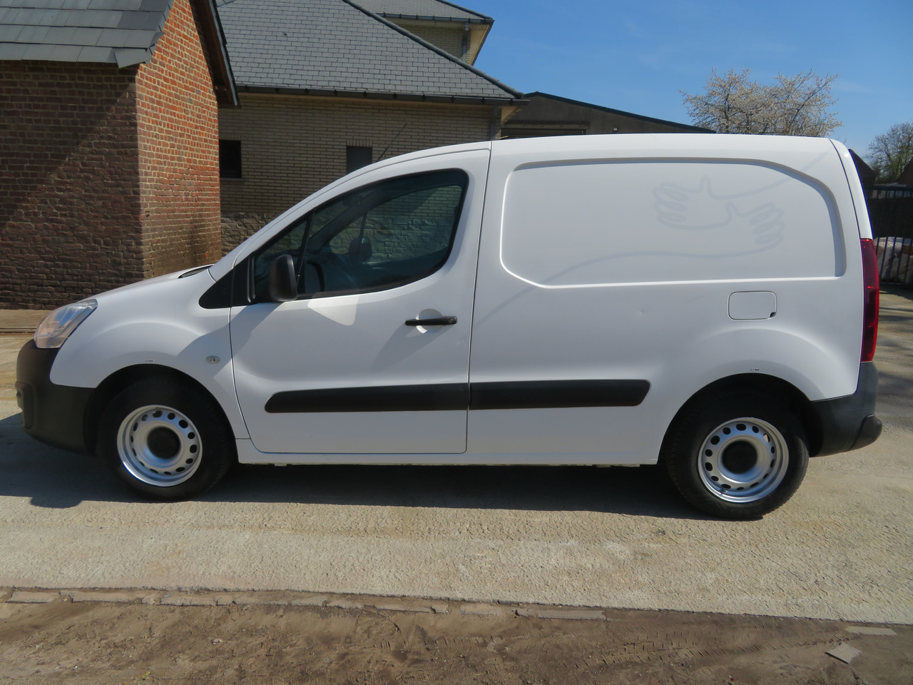 CITROËN Berlingo 1.6 BlueHDi CLUB - فان: صور 4 CITROËN Berlingo 1.6 BlueHDi CLUB - فان: صور 4