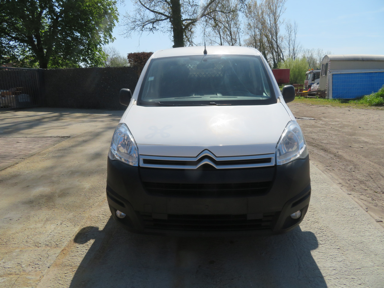 CITROËN Berlingo 1.6 BlueHDi CLUB - فان: صور 2 CITROËN Berlingo 1.6 BlueHDi CLUB - فان: صور 2