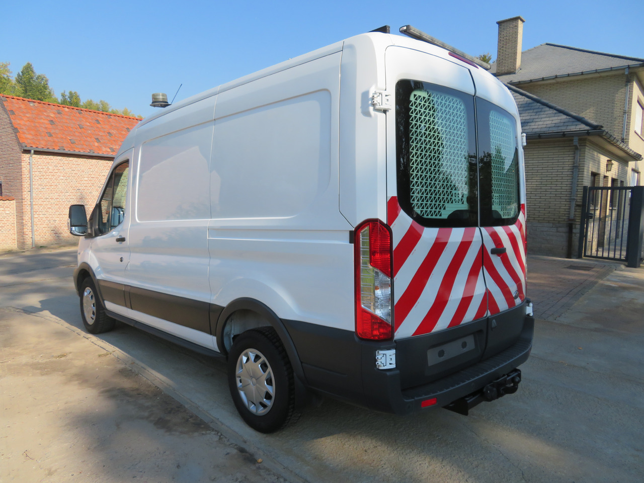 Ford Transit 2.0TDCi - فان: صور 5 Ford Transit 2.0TDCi - فان: صور 5
