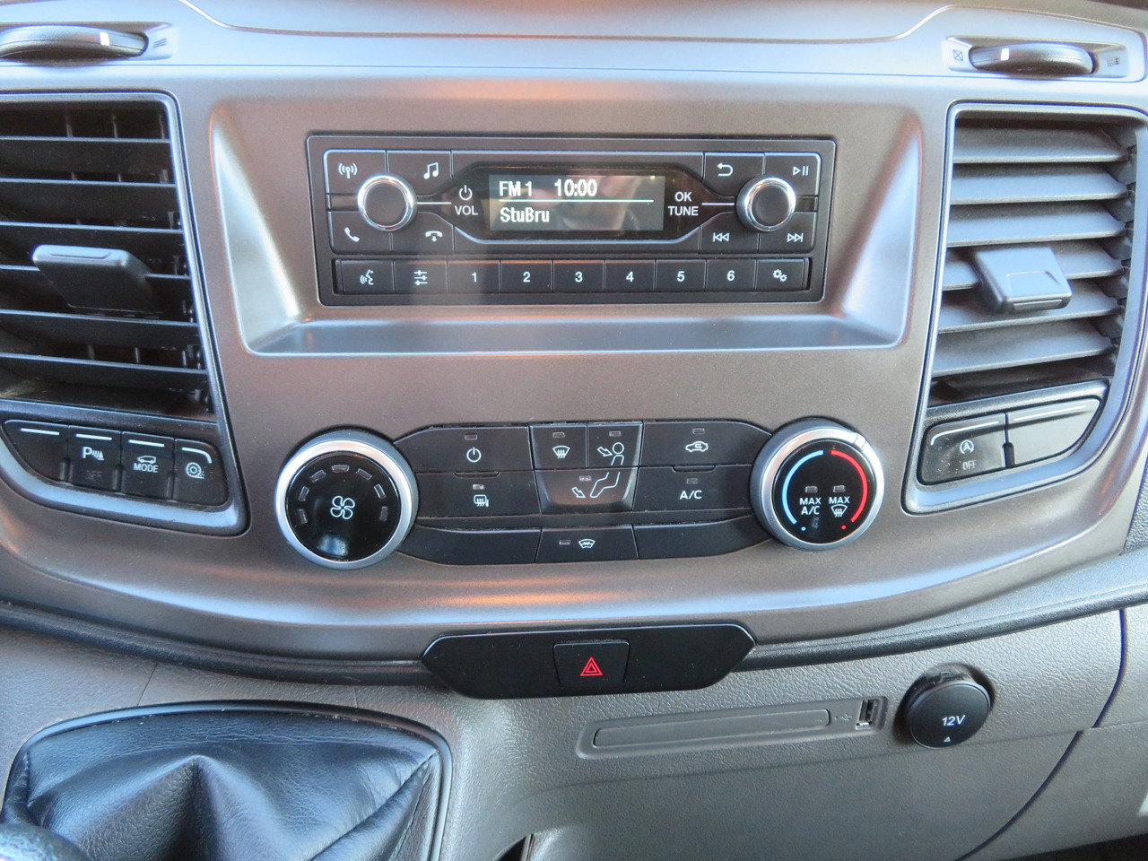 فان المدمجة Ford Transit Custom 2.0 Trend: صور 12 فان المدمجة Ford Transit Custom 2.0 Trend: صور 12