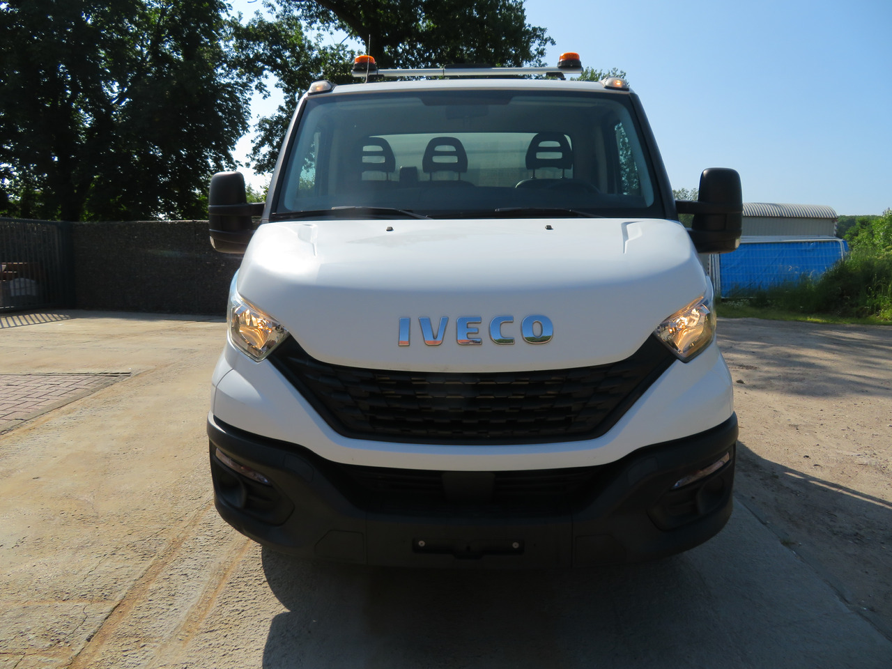 IVECO Daily 35C16 3.0 - قلاب صغير: صور 2 IVECO Daily 35C16 3.0 - قلاب صغير: صور 2