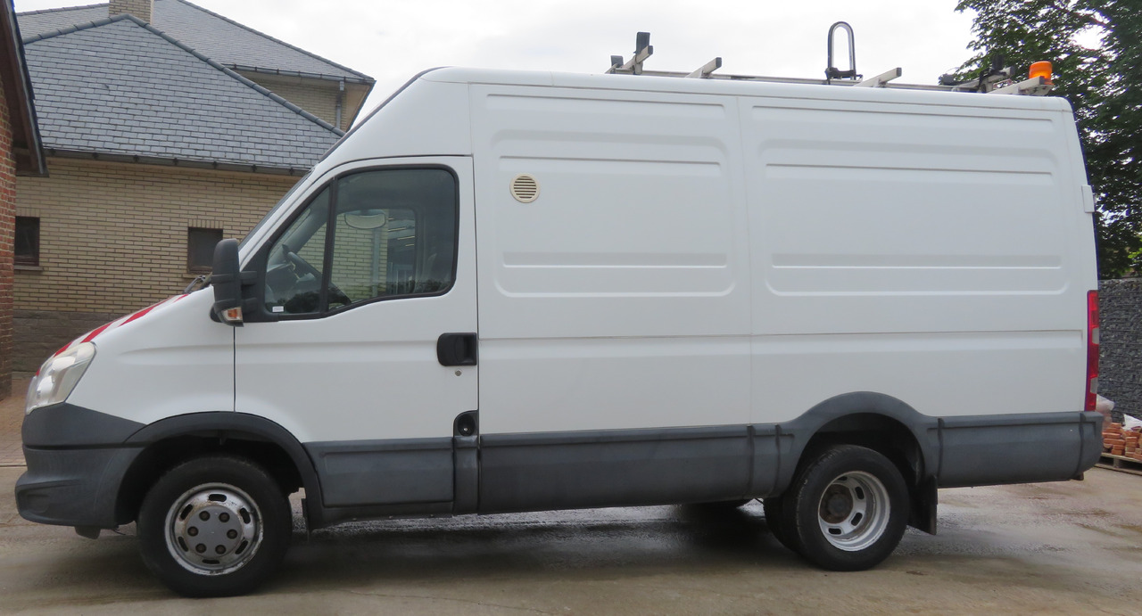Iveco Daily 50C15 - 4X2 - فان: صور 4 Iveco Daily 50C15 - 4X2 - فان: صور 4