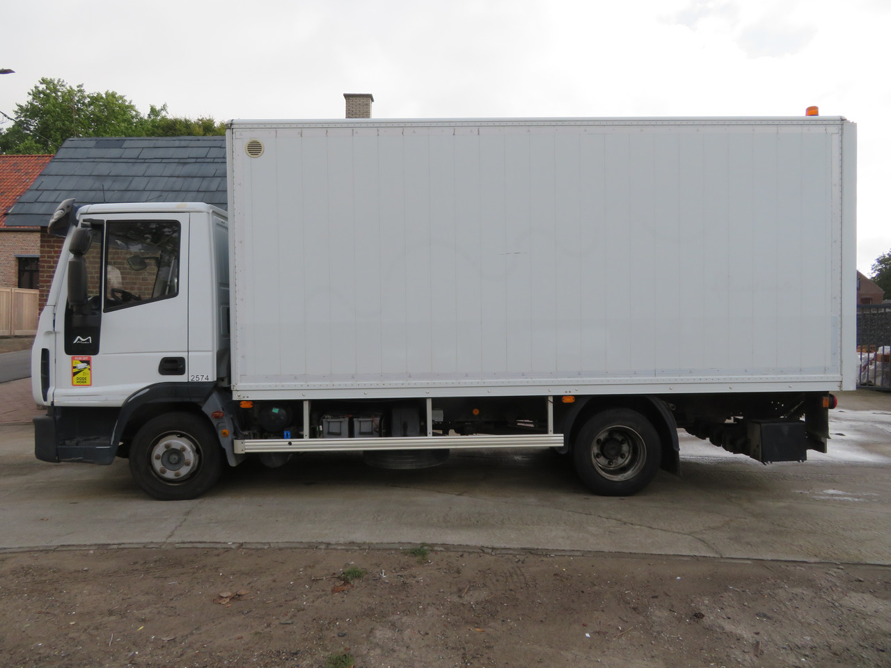 Iveco Eurocargo ML90E18 Bakwagen - بصندوق مغلق شاحنة: صور 4 Iveco Eurocargo ML90E18 Bakwagen - بصندوق مغلق شاحنة: صور 4