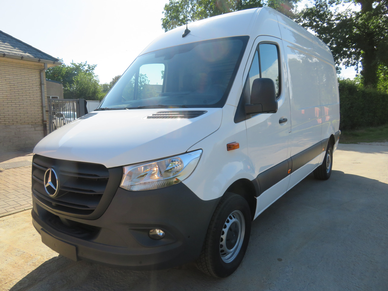 MERCEDES-BENZ Sprinter 317cdi - A2H2 - فان: صور 3 MERCEDES-BENZ Sprinter 317cdi - A2H2 - فان: صور 3