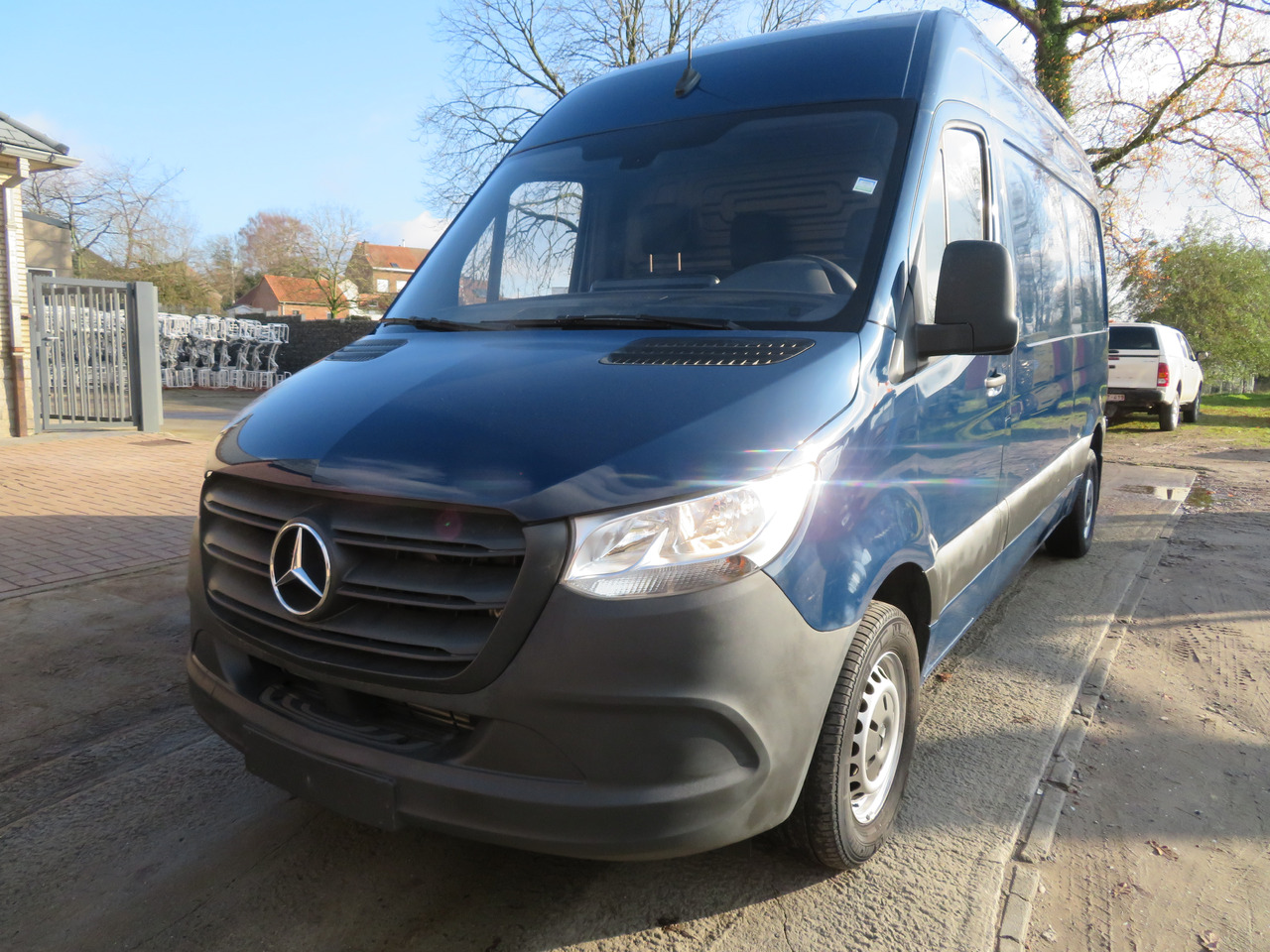 Mercedes-Benz Gesloten bestelwagen A2H2 - فان المدمجة: صور 3 Mercedes-Benz Gesloten bestelwagen A2H2 - فان المدمجة: صور 3