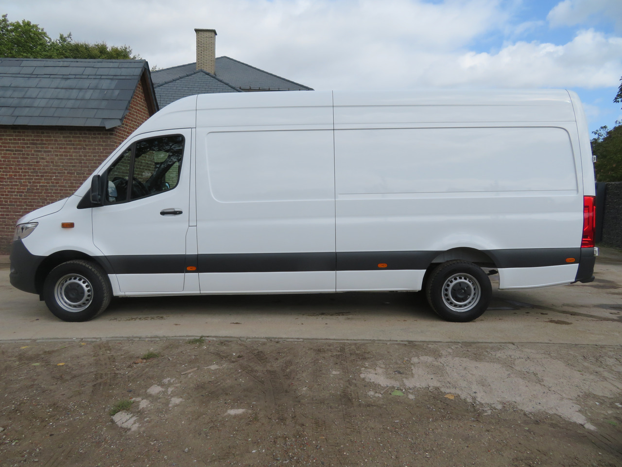 Mercedes-Benz Sprinter 317cdi - A3H2 - فان: صور 4 Mercedes-Benz Sprinter 317cdi - A3H2 - فان: صور 4