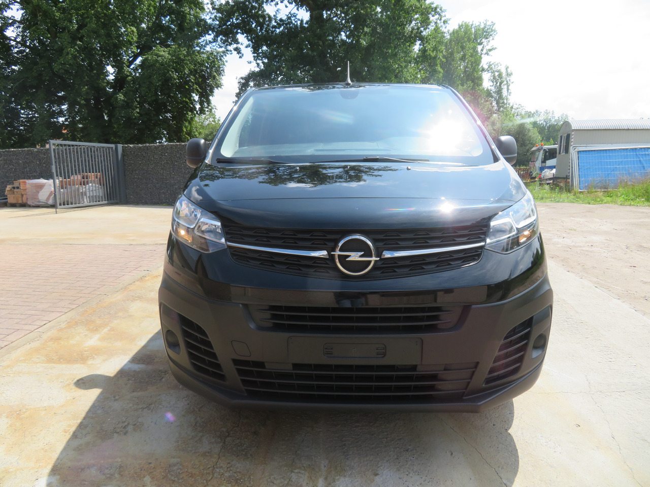 OPEL Vivaro Edition 2.0 Turbo - L2H1 - فان المدمجة: صور 2 OPEL Vivaro Edition 2.0 Turbo - L2H1 - فان المدمجة: صور 2