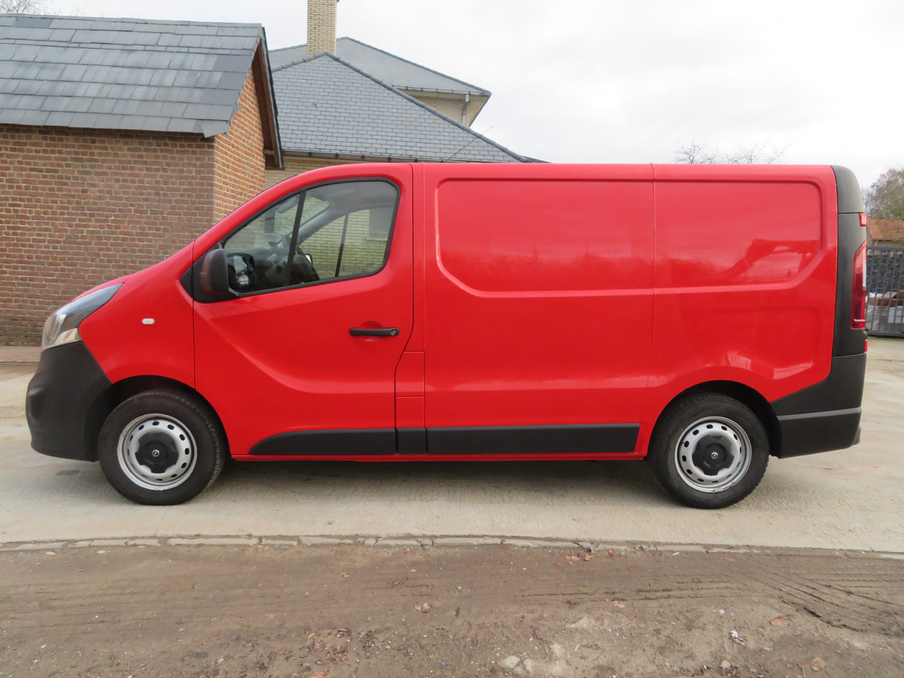 Opel Vivaro 1.6CDTI BI-Turbo - L1H1 - فان المدمجة: صور 4 Opel Vivaro 1.6CDTI BI-Turbo - L1H1 - فان المدمجة: صور 4