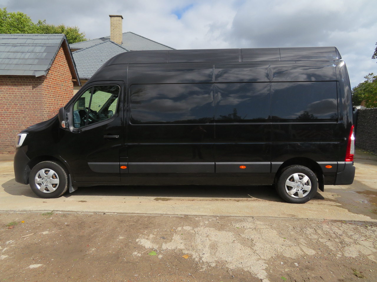 Renault Master 2.3dCi Grand Confort - L3H3 - فان: صور 4 Renault Master 2.3dCi Grand Confort - L3H3 - فان: صور 4