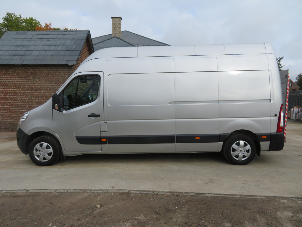 Renault Master 2.3dCi Grand Confort - L3H3 - فان: صور 4 Renault Master 2.3dCi Grand Confort - L3H3 - فان: صور 4
