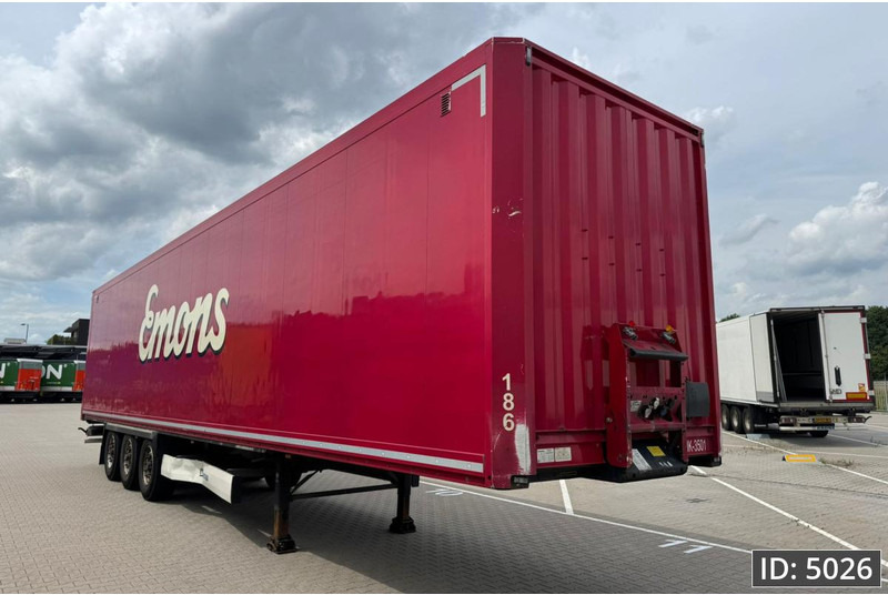 Krone SD / Disk brakes / Double stock - بصندوق مغلق نصف مقطورة: صور 4 Krone SD / Disk brakes / Double stock - بصندوق مغلق نصف مقطورة: صور 4