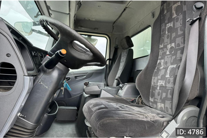 Mercedes-Benz Atego 1318 Day Cab, Euro 5, BDF / EPS automatic / DHOLLANDIA 2000KG - شاحنات الحاويات / جسم علوي قابل للتغيير شاحنة: صور 5 Mercedes-Benz Atego 1318 Day Cab, Euro 5, BDF / EPS automatic / DHOLLANDIA 2000KG - شاحنات الحاويات / جسم علوي قابل للتغيير شاحنة: صور 5
