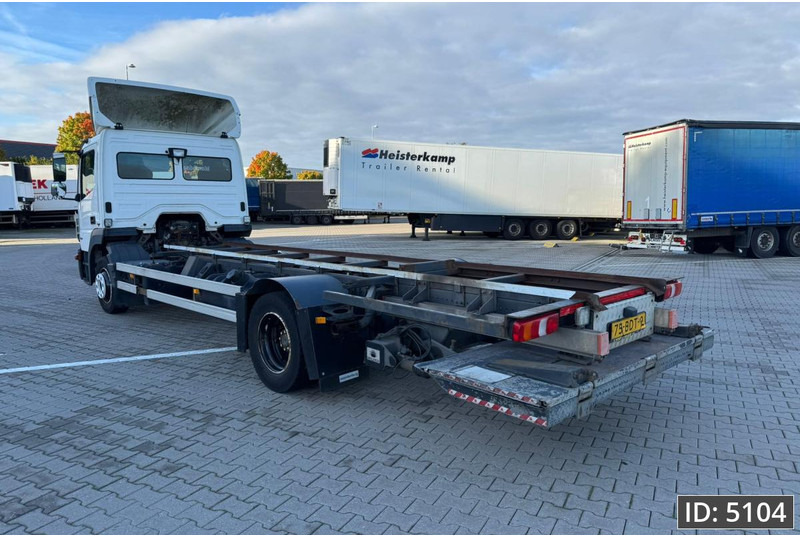 Mercedes-Benz Atego 1318 Day Cab, Euro 6, / BDF / DHOLLANDIA 2000KG - شاحنات الحاويات / جسم علوي قابل للتغيير شاحنة: صور 2 Mercedes-Benz Atego 1318 Day Cab, Euro 6, / BDF / DHOLLANDIA 2000KG - شاحنات الحاويات / جسم علوي قابل للتغيير شاحنة: صور 2