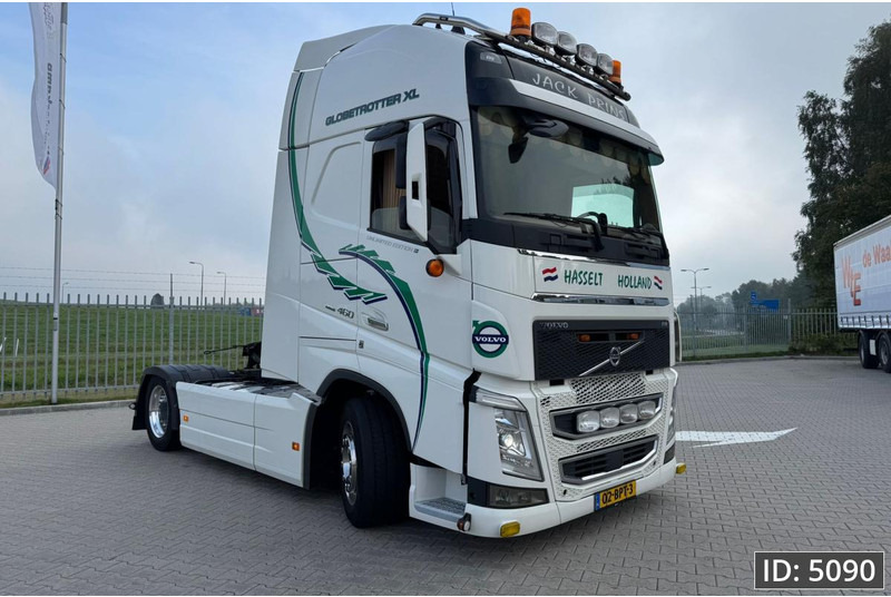 Volvo FH 460 Globetrotter XL, Euro 6, / Like new! / Special interior / Standklima / 2 Tanks - شاحنة جرار: صور 4 Volvo FH 460 Globetrotter XL, Euro 6, / Like new! / Special interior / Standklima / 2 Tanks - شاحنة جرار: صور 4