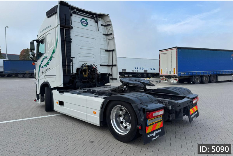 Volvo FH 460 Globetrotter XL, Euro 6, Mega / Like new! / Special interior / Standklima / 2 Tanks - شاحنة جرار: صور 2 Volvo FH 460 Globetrotter XL, Euro 6, Mega / Like new! / Special interior / Standklima / 2 Tanks - شاحنة جرار: صور 2