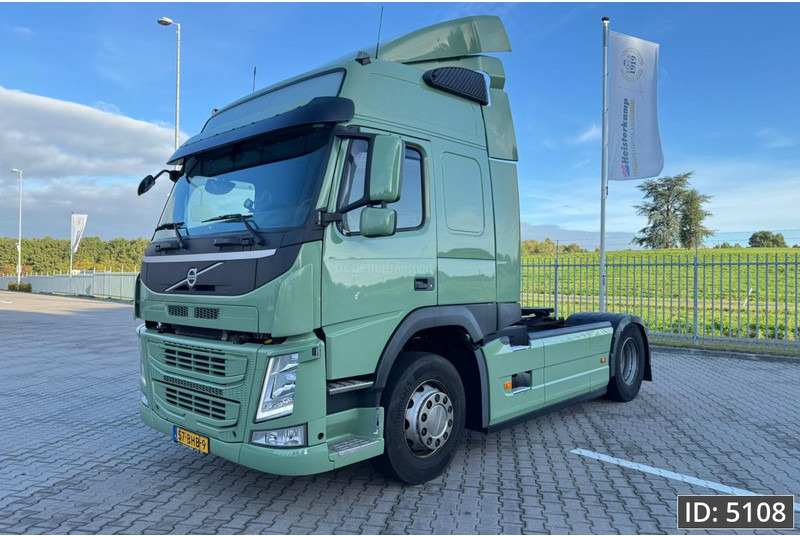 Volvo FM 420 Globetrotter, Euro 6 - شاحنة جرار: صور 1 Volvo FM 420 Globetrotter, Euro 6 - شاحنة جرار: صور 1