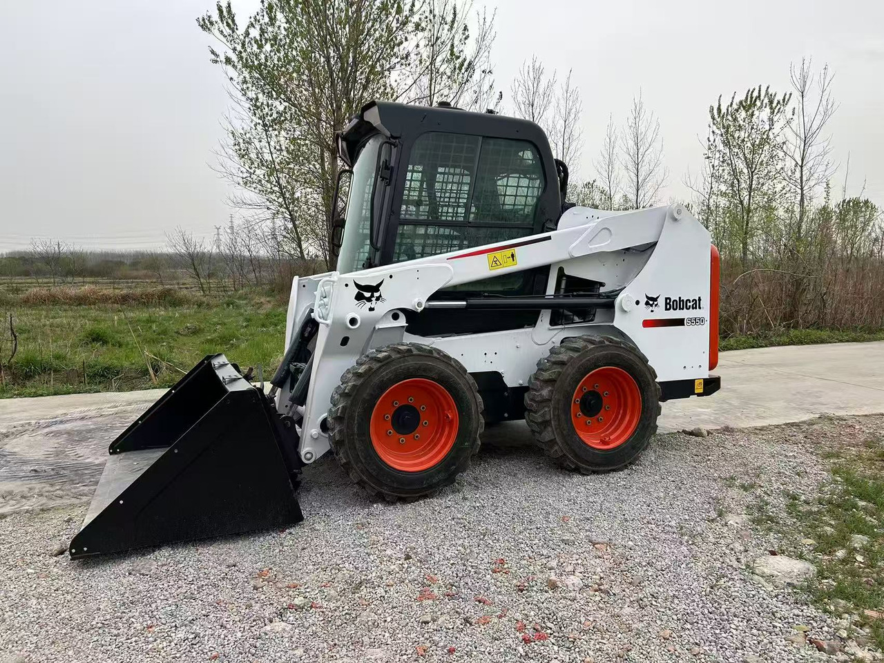 BOBCAT Skid Steer Loader S550 - شيول صغير: صور 5 BOBCAT Skid Steer Loader S550 - شيول صغير: صور 5