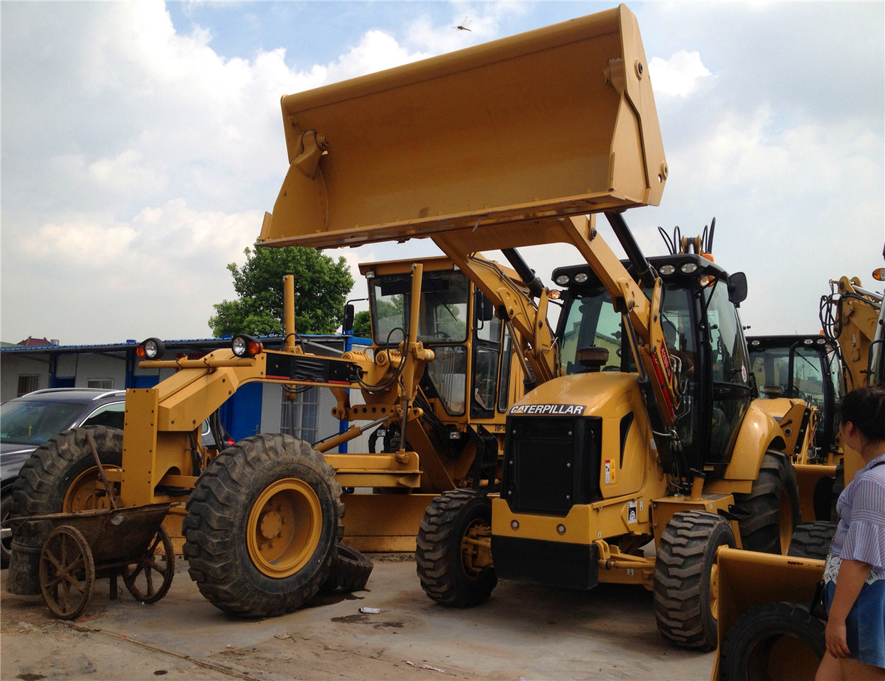 CAT 420F Backhoe Loader - حفار متعدد الاستخدام: صور 2 CAT 420F Backhoe Loader - حفار متعدد الاستخدام: صور 2