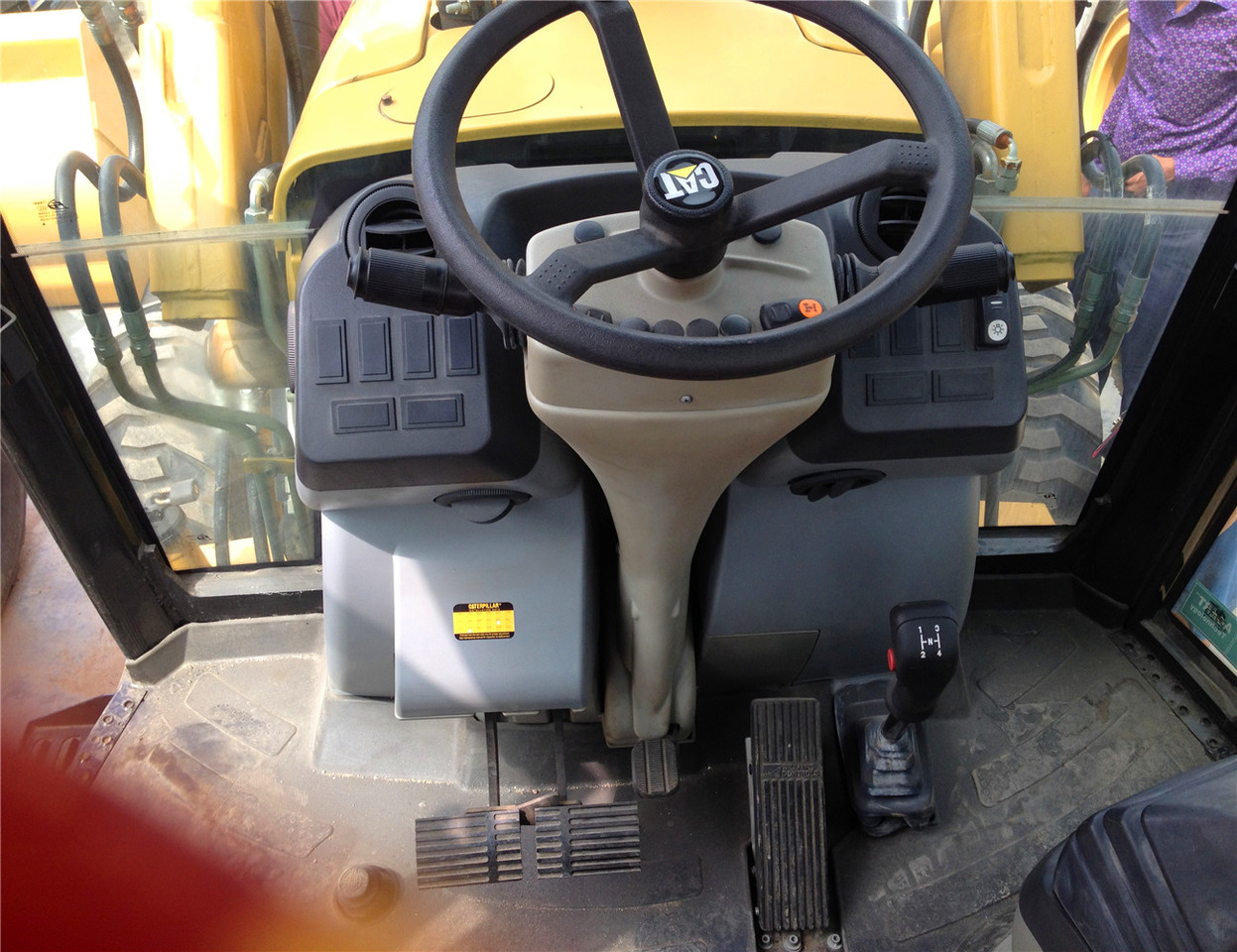 CAT 420F Backhoe Loader - حفار متعدد الاستخدام: صور 3 CAT 420F Backhoe Loader - حفار متعدد الاستخدام: صور 3