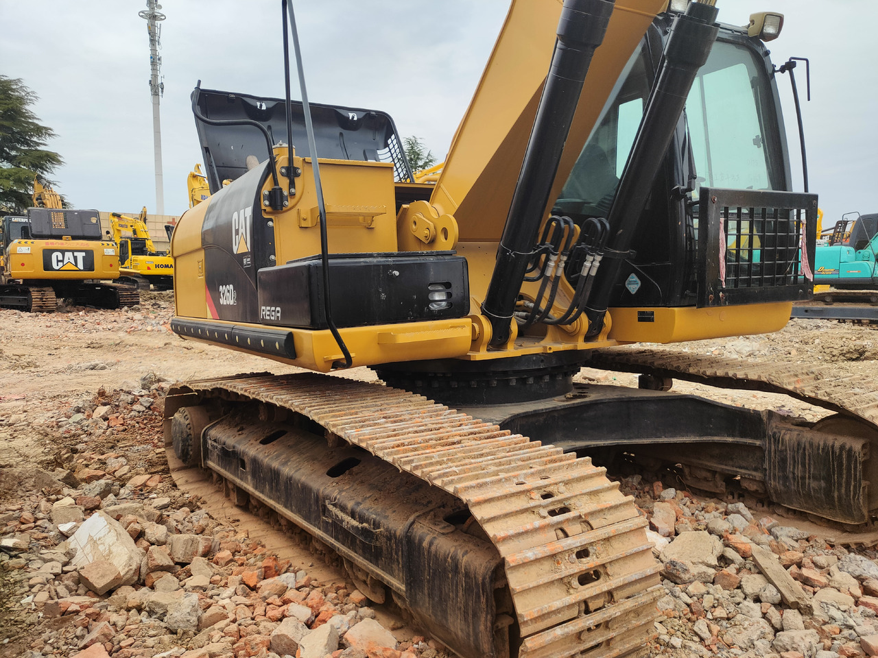 CATERPILLAR 326D - حفارات زحافة: صور 5 CATERPILLAR 326D - حفارات زحافة: صور 5