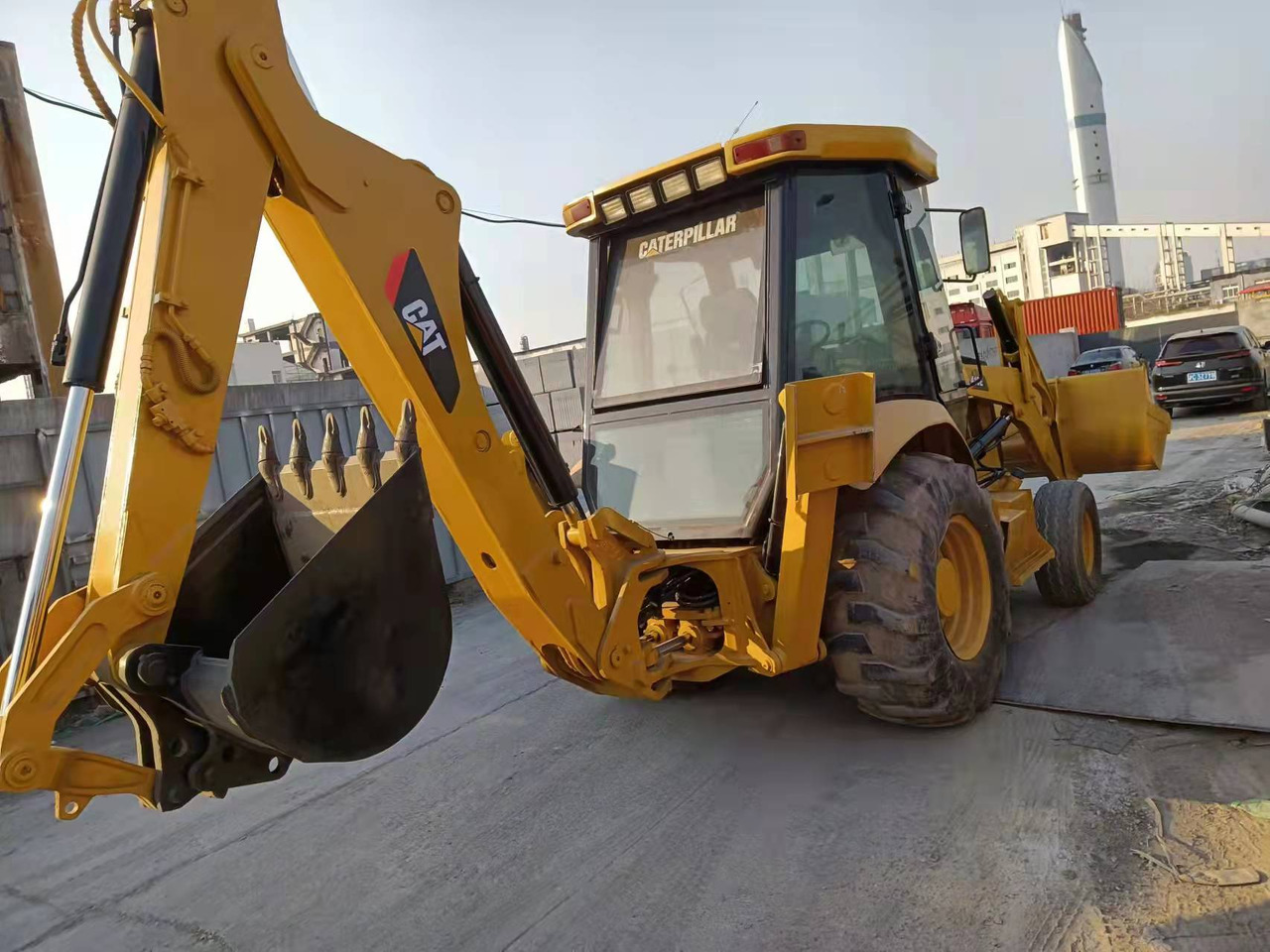CATERPILLAR 416E - حفار متعدد الاستخدام: صور 2 CATERPILLAR 416E - حفار متعدد الاستخدام: صور 2