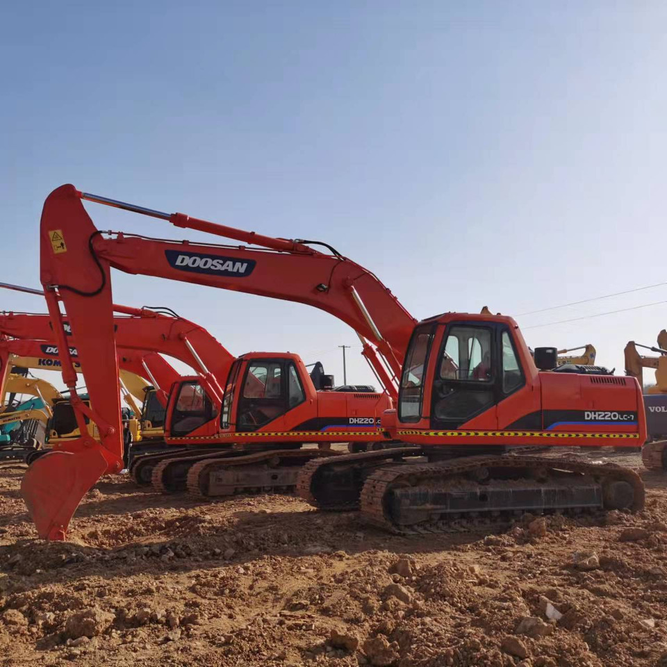 DOOSAN DH220LC-7 - حفارات زحافة: صور 1 DOOSAN DH220LC-7 - حفارات زحافة: صور 1