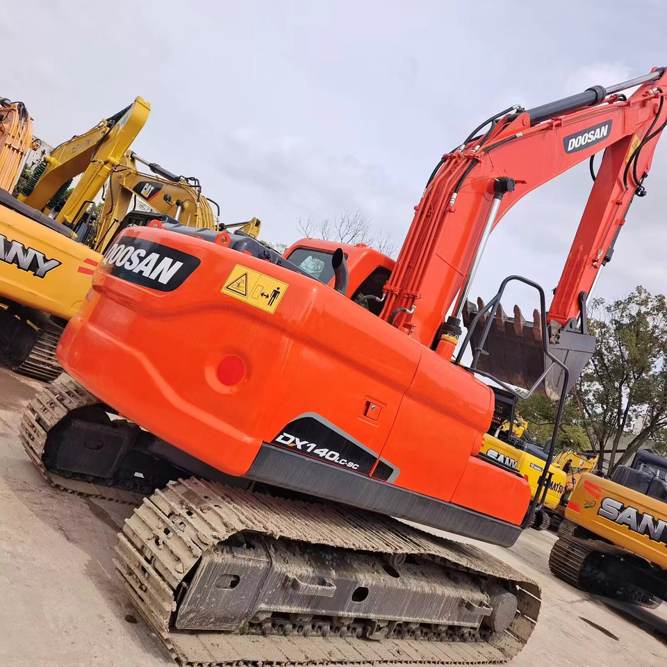 DOOSAN DX140 Crawler excavator Good condition - حفارات زحافة: صور 5 DOOSAN DX140 Crawler excavator Good condition - حفارات زحافة: صور 5