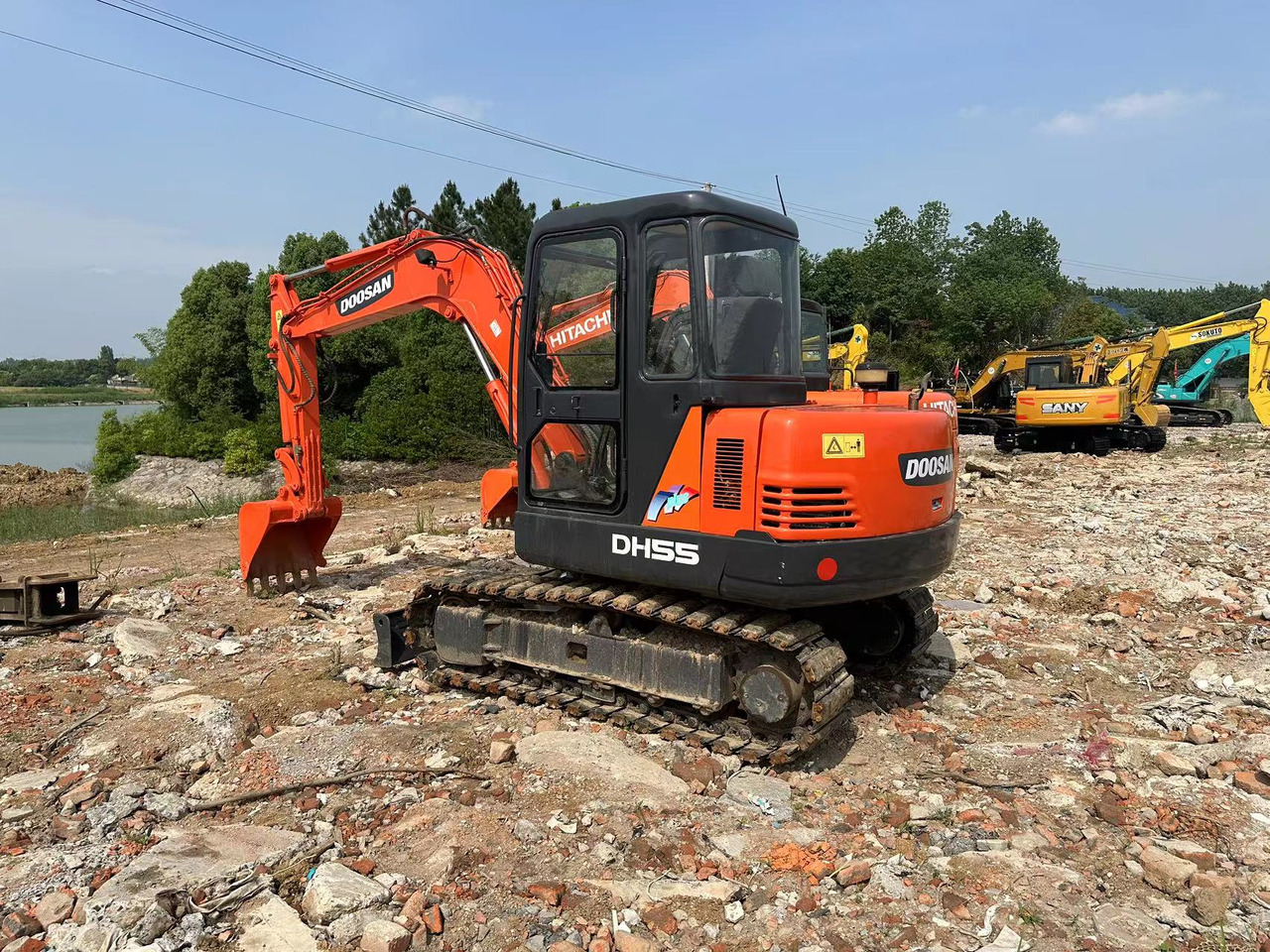 Doosan DH55 Mini Excavator Click for Discount - حفارة مصغرة: صور 5 Doosan DH55 Mini Excavator Click for Discount - حفارة مصغرة: صور 5