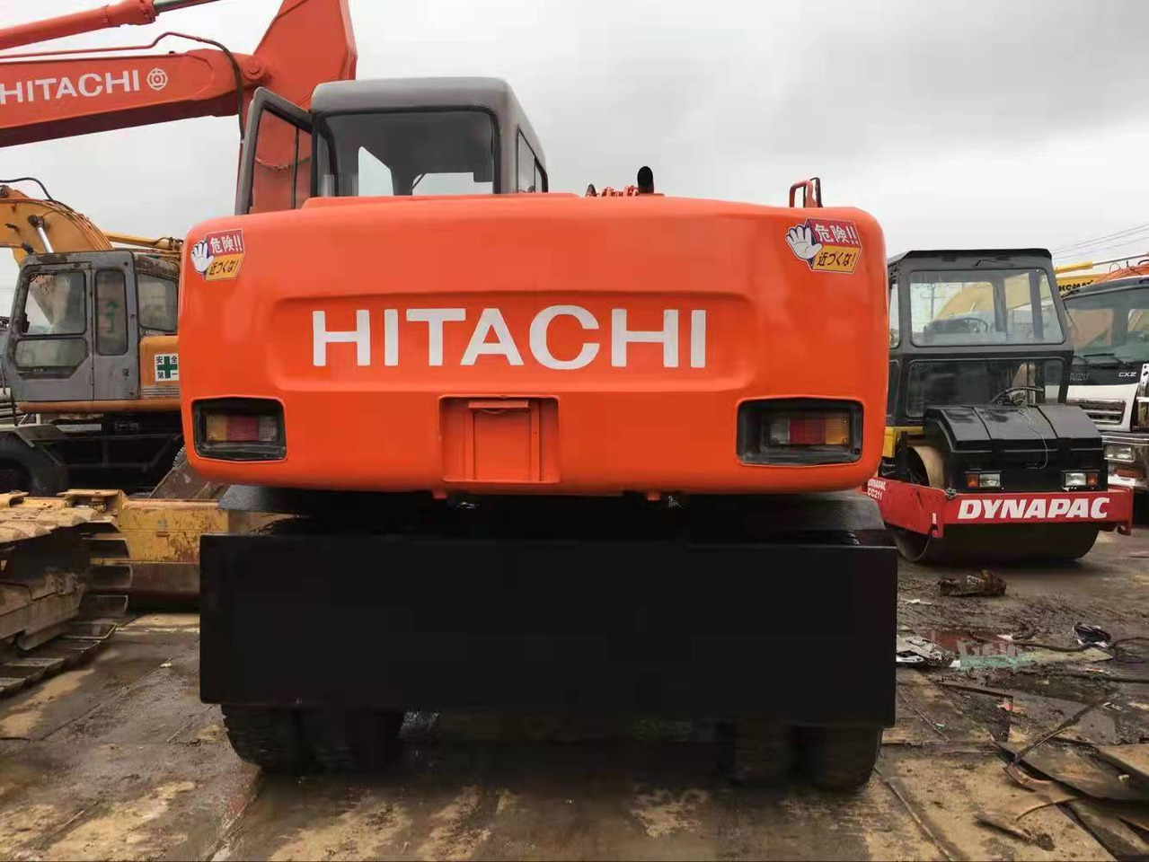 HITACHI EX100WD - حفارات زحافة: صور 4 HITACHI EX100WD - حفارات زحافة: صور 4