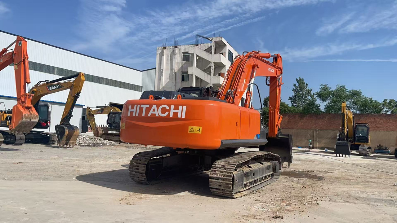HITACHI ZX350-3G Excavator | Zero Final Drive Issues | New Undercarriage | Super Clean - حفارات زحافة: صور 5 HITACHI ZX350-3G Excavator | Zero Final Drive Issues | New Undercarriage | Super Clean - حفارات زحافة: صور 5
