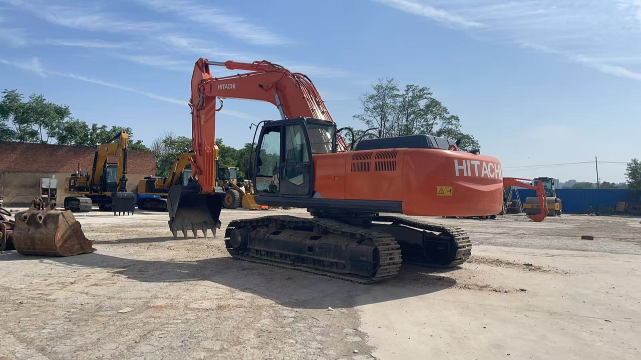 HITACHI ZX350-3G Excavator | Zero Final Drive Issues | New Undercarriage | Super Clean - حفارات زحافة: صور 2 HITACHI ZX350-3G Excavator | Zero Final Drive Issues | New Undercarriage | Super Clean - حفارات زحافة: صور 2
