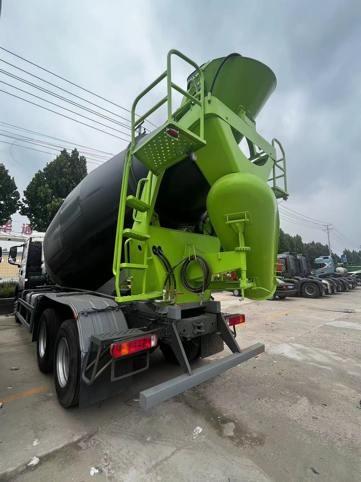 HOWO TX350 Cement Mixer Truck - شاحنة خلاطة خرسانة: صور 4 HOWO TX350 Cement Mixer Truck - شاحنة خلاطة خرسانة: صور 4