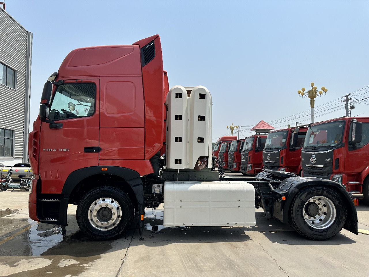HOWO Truck Unit T7X Click Here for discount - شاحنة جرار: صور 3 HOWO Truck Unit T7X Click Here for discount - شاحنة جرار: صور 3