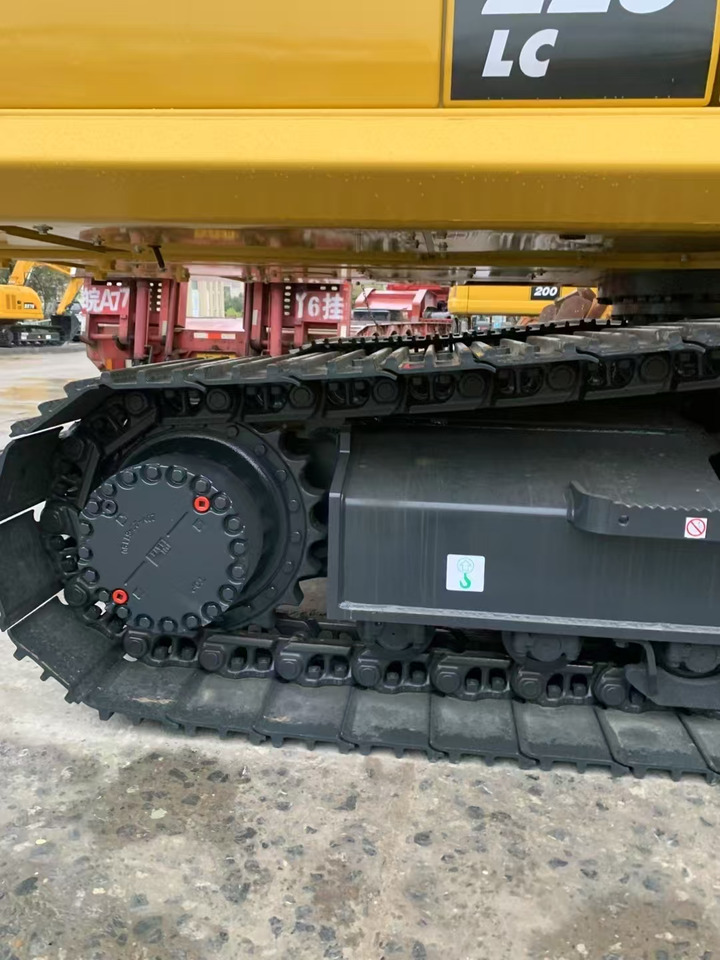 KOMATSU Crawler Excavator PC225 New - حفارات زحافة: صور 3 KOMATSU Crawler Excavator PC225 New - حفارات زحافة: صور 3
