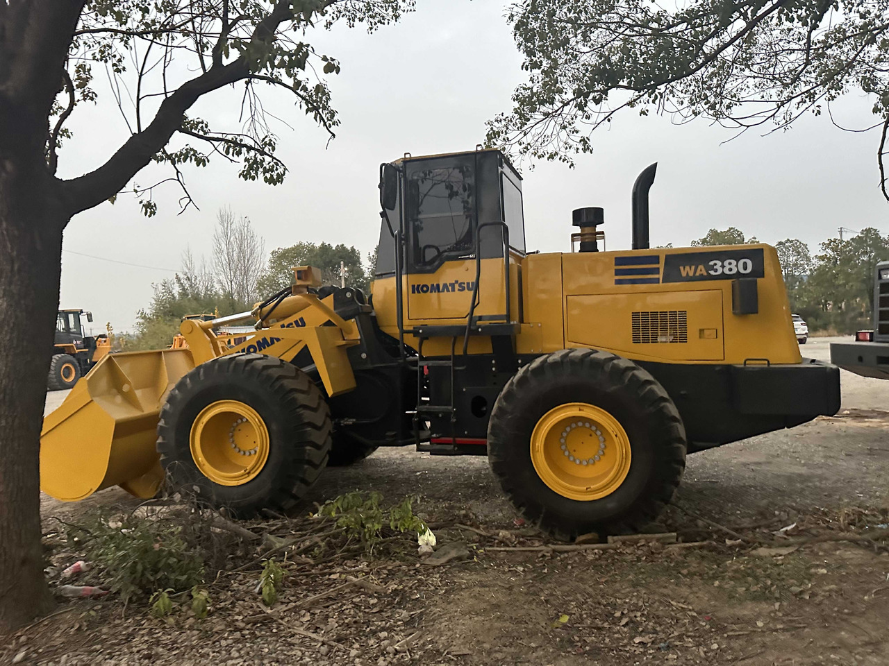 KOMATSU WA380 Wheel Loader Click for Discount - اللودر بعجل: صور 1 KOMATSU WA380 Wheel Loader Click for Discount - اللودر بعجل: صور 1