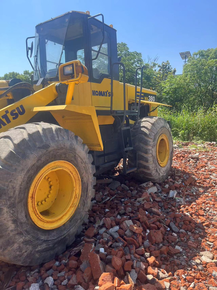 KOMATSU Wheel Loader WA380 Click for Discount - اللودر بعجل: صور 1 KOMATSU Wheel Loader WA380 Click for Discount - اللودر بعجل: صور 1