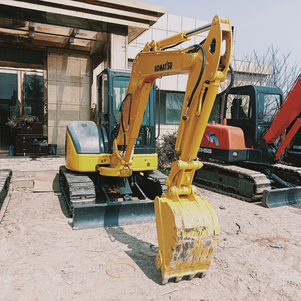 Komatsu Mini Excavation PC40MR - حفارة مصغرة: صور 2 Komatsu Mini Excavation PC40MR - حفارة مصغرة: صور 2