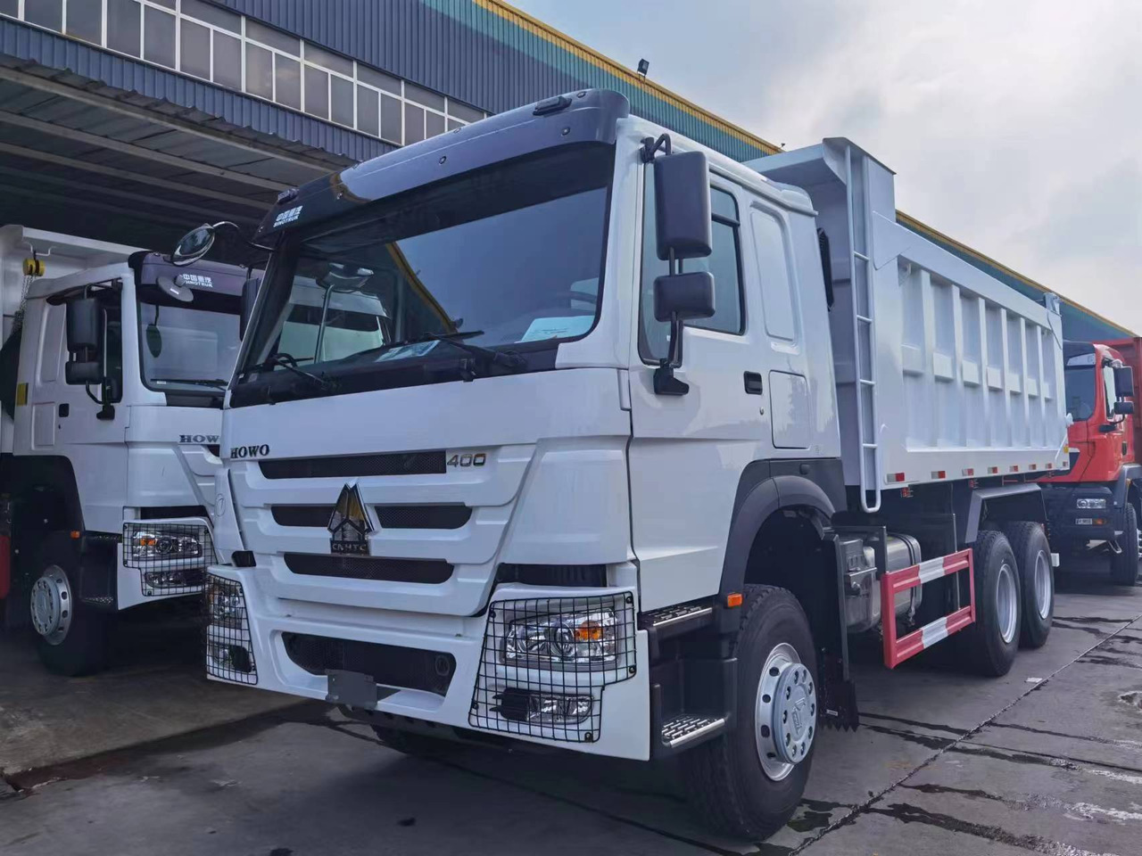 SINOTRUK HOWO 400HP Dump Truck New Brand Click for Discount - قلابات: صور 3 SINOTRUK HOWO 400HP Dump Truck New Brand Click for Discount - قلابات: صور 3