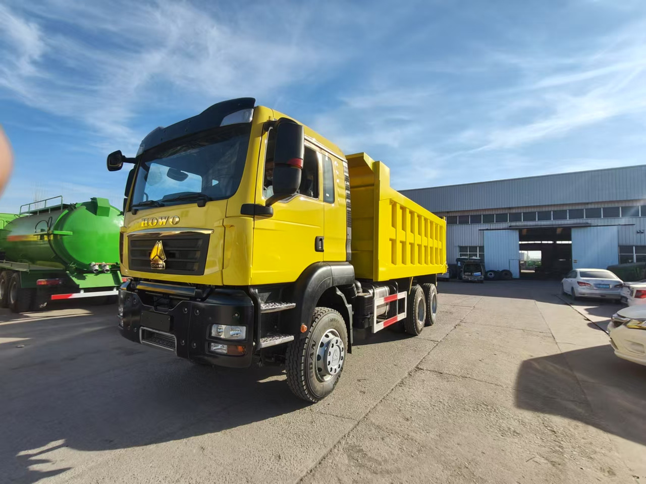 SINOTRUK HOWO T5G 380HP Click for Discount - قلابات: صور 1 SINOTRUK HOWO T5G 380HP Click for Discount - قلابات: صور 1