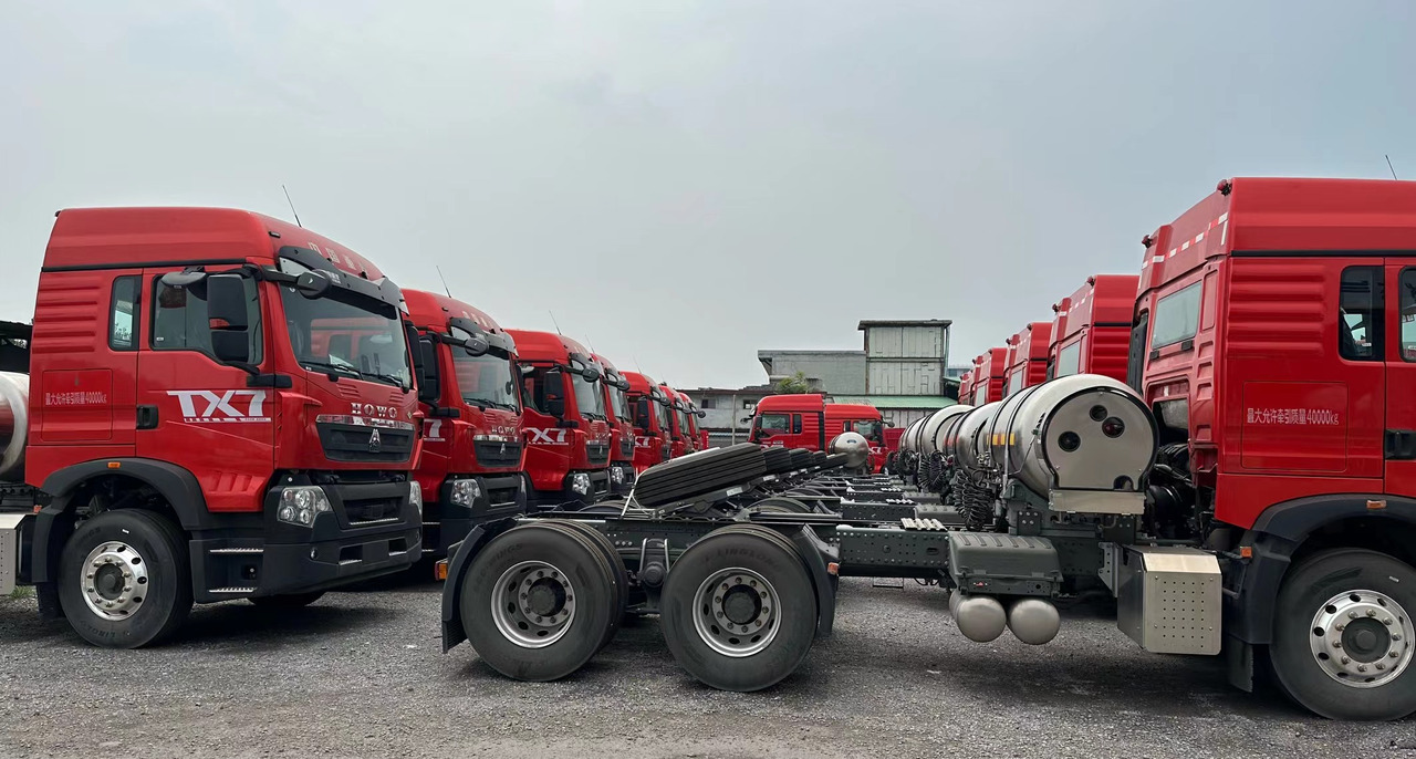 SINOTRUK HOWO TX480HP Tractor Unit Click for Discount - قلابات: صور 5 SINOTRUK HOWO TX480HP Tractor Unit Click for Discount - قلابات: صور 5