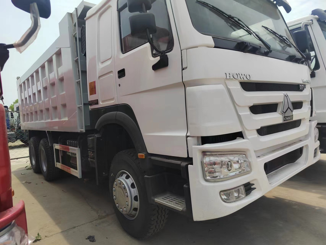 Sino HOWO 6x4 Dump Truck Click for Discount - قلابات: صور 5 Sino HOWO 6x4 Dump Truck Click for Discount - قلابات: صور 5