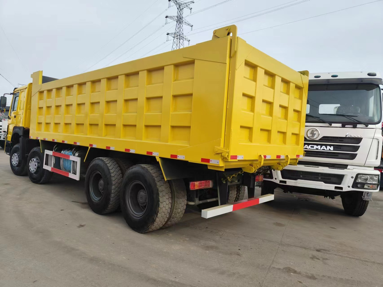 Sino HOWO 8x4 Dump Truck Click for Discount - قلابات: صور 3 Sino HOWO 8x4 Dump Truck Click for Discount - قلابات: صور 3