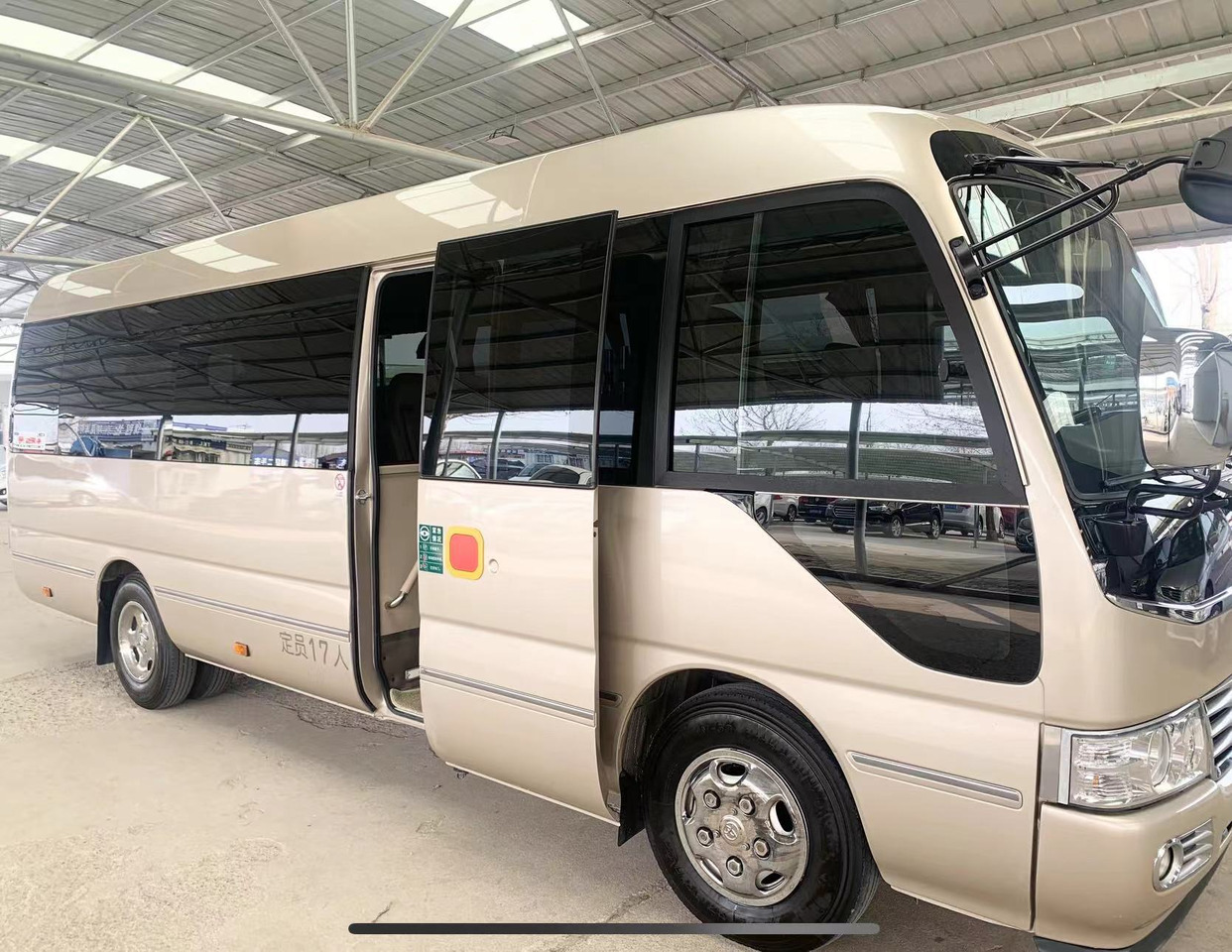 TOYOTA Coaster Mini Bus Click Here for Discount - سياحية حافلة: صور 4 TOYOTA Coaster Mini Bus Click Here for Discount - سياحية حافلة: صور 4
