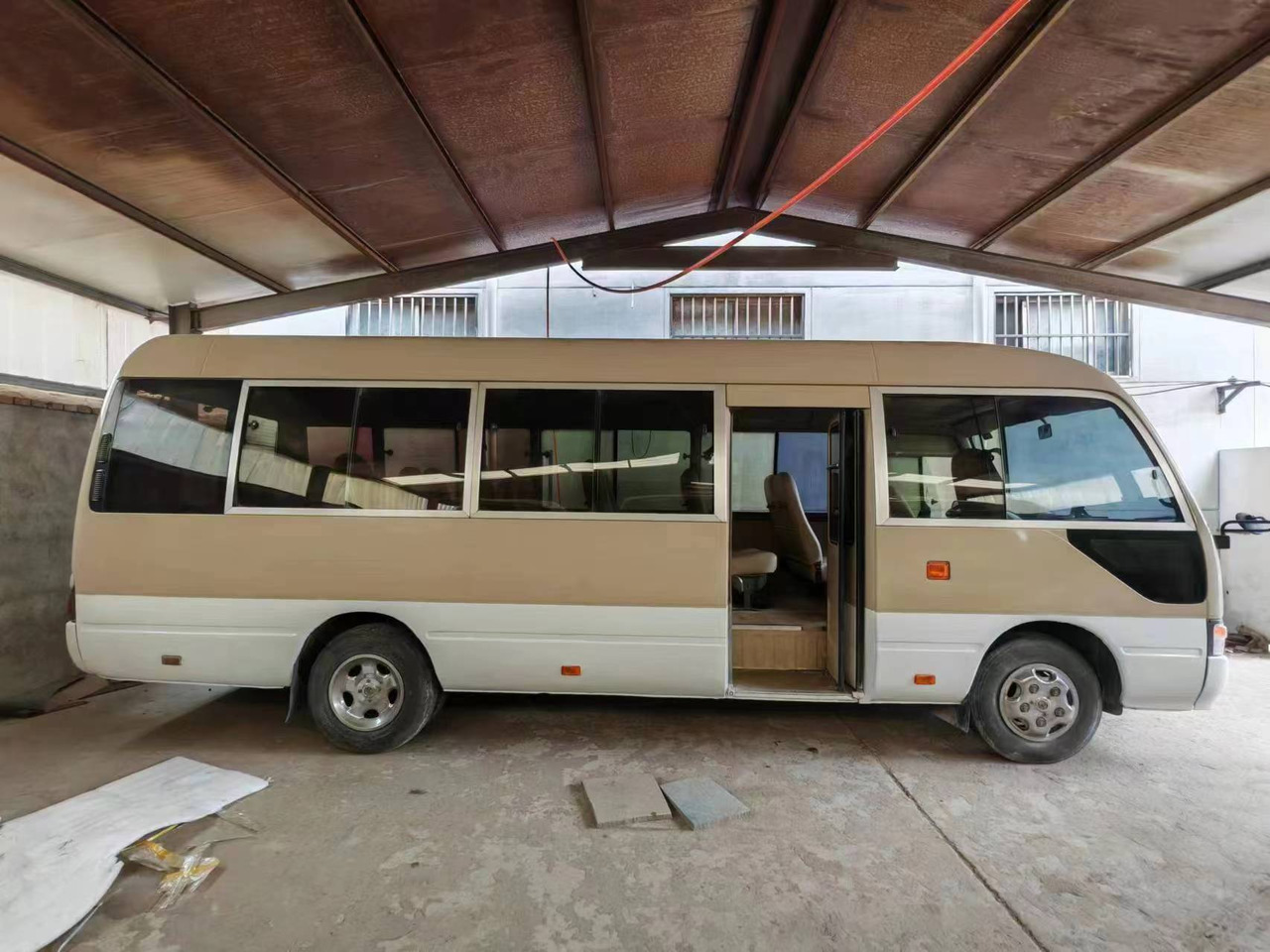 TOYOTA Coaster Mini Bus Click Here for Discount - سياحية حافلة: صور 5 TOYOTA Coaster Mini Bus Click Here for Discount - سياحية حافلة: صور 5