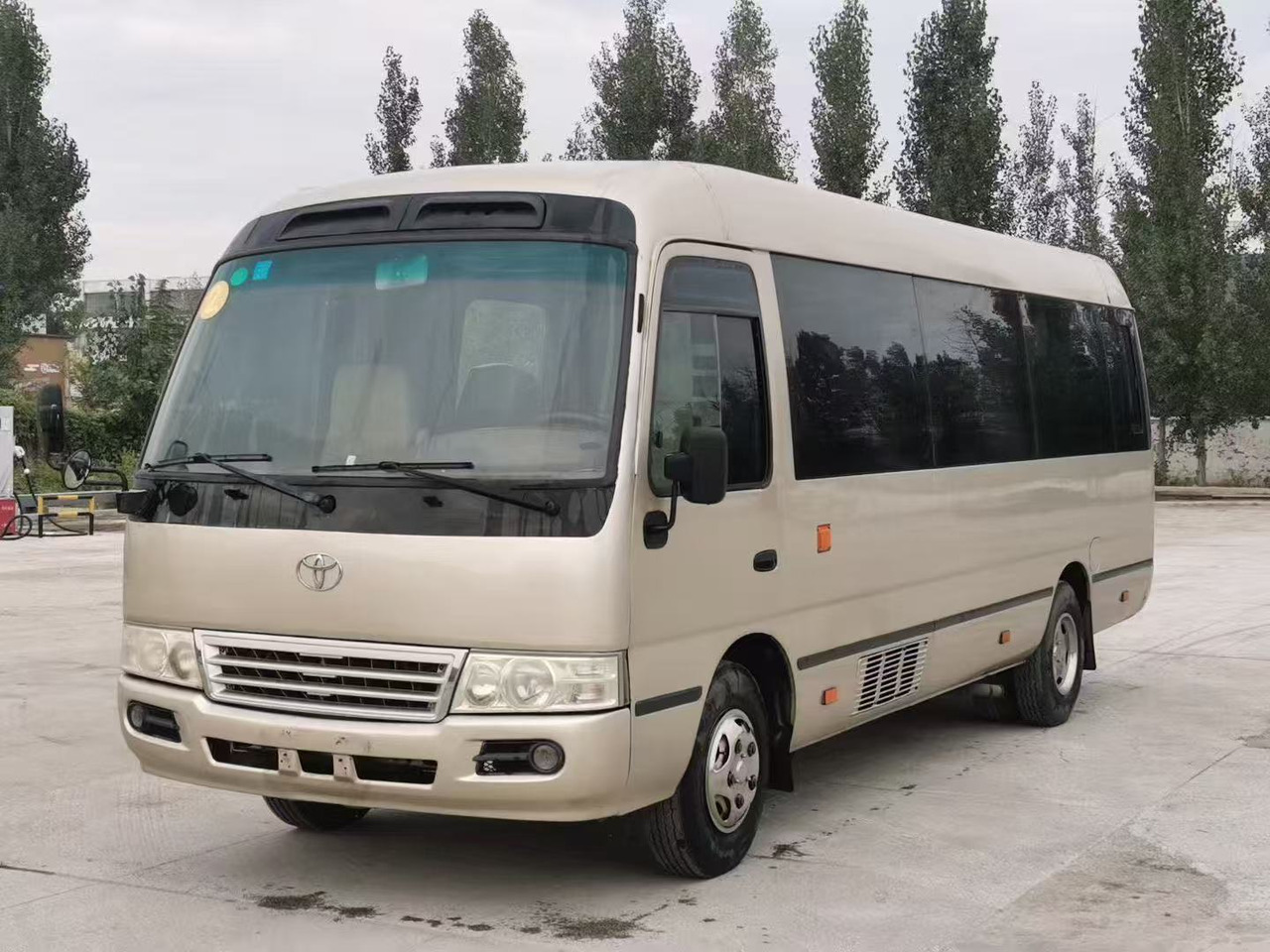TOYOTA Coaster Mini Bus Good Conditon Automatic Doors Negotiable - حافلة صغيرة, ميكروباص: صور 2 TOYOTA Coaster Mini Bus Good Conditon Automatic Doors Negotiable - حافلة صغيرة, ميكروباص: صور 2