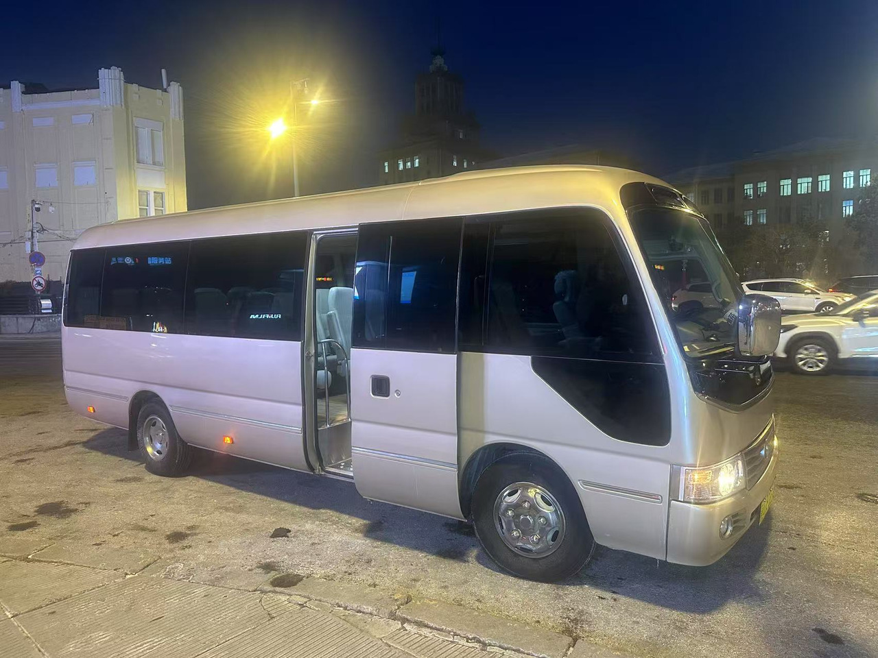 TOYOTA Coaster - حافلة صغيرة, ميكروباص: صور 3 TOYOTA Coaster - حافلة صغيرة, ميكروباص: صور 3