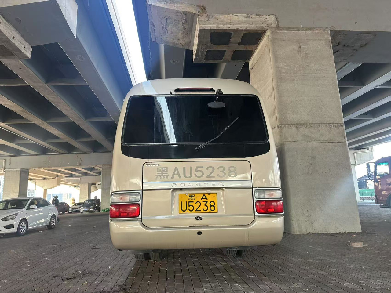 TOYOTA Coaster - حافلة صغيرة, ميكروباص: صور 5 TOYOTA Coaster - حافلة صغيرة, ميكروباص: صور 5