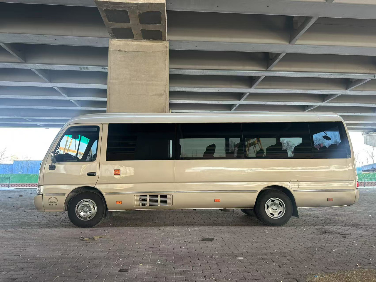 TOYOTA Coaster - حافلة صغيرة, ميكروباص: صور 4 TOYOTA Coaster - حافلة صغيرة, ميكروباص: صور 4