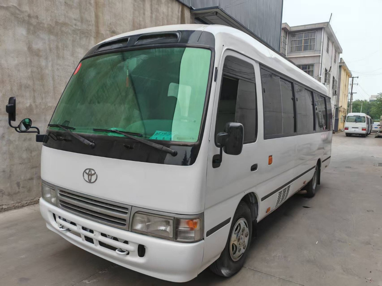TOYOTA Coaster - حافلة صغيرة, ميكروباص: صور 1 TOYOTA Coaster - حافلة صغيرة, ميكروباص: صور 1